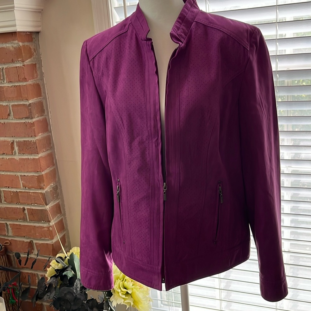 Conrad C Collection fuchsia zip front faux suede blazer size 10